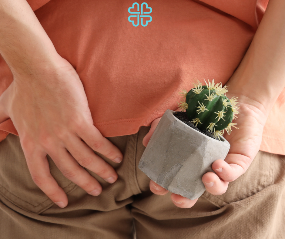 White and Green Modern Medical Center Instagram Post Portrait (Post na Facebooka) (3)